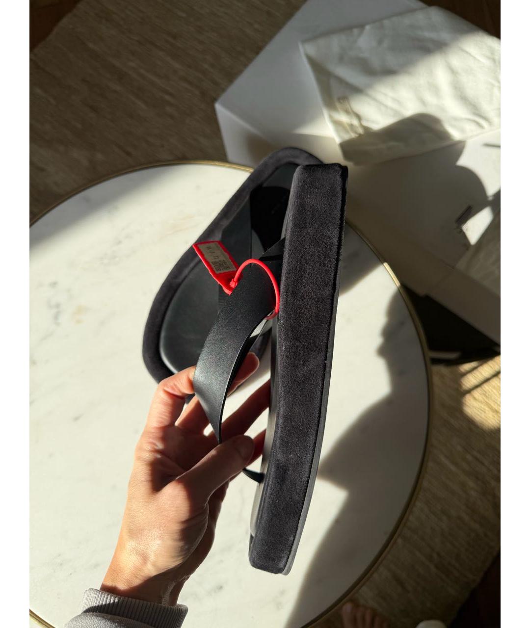 THE ROW Черные кожаные шлепанцы, фото 3