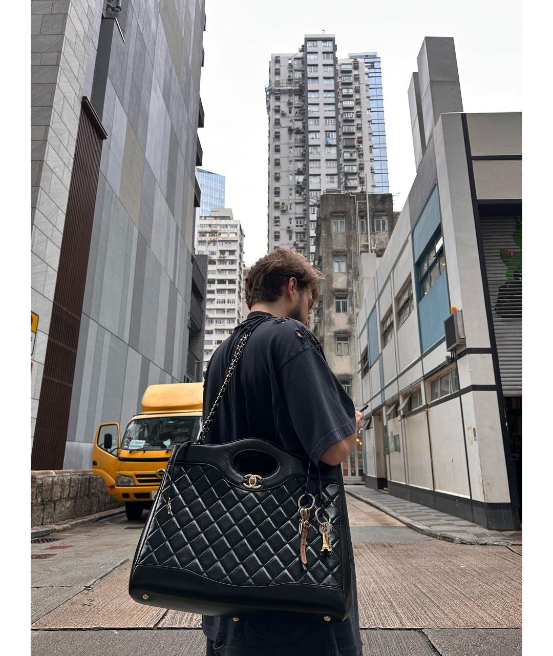 CHANEL Черная кожаная сумка через плечо, фото 3