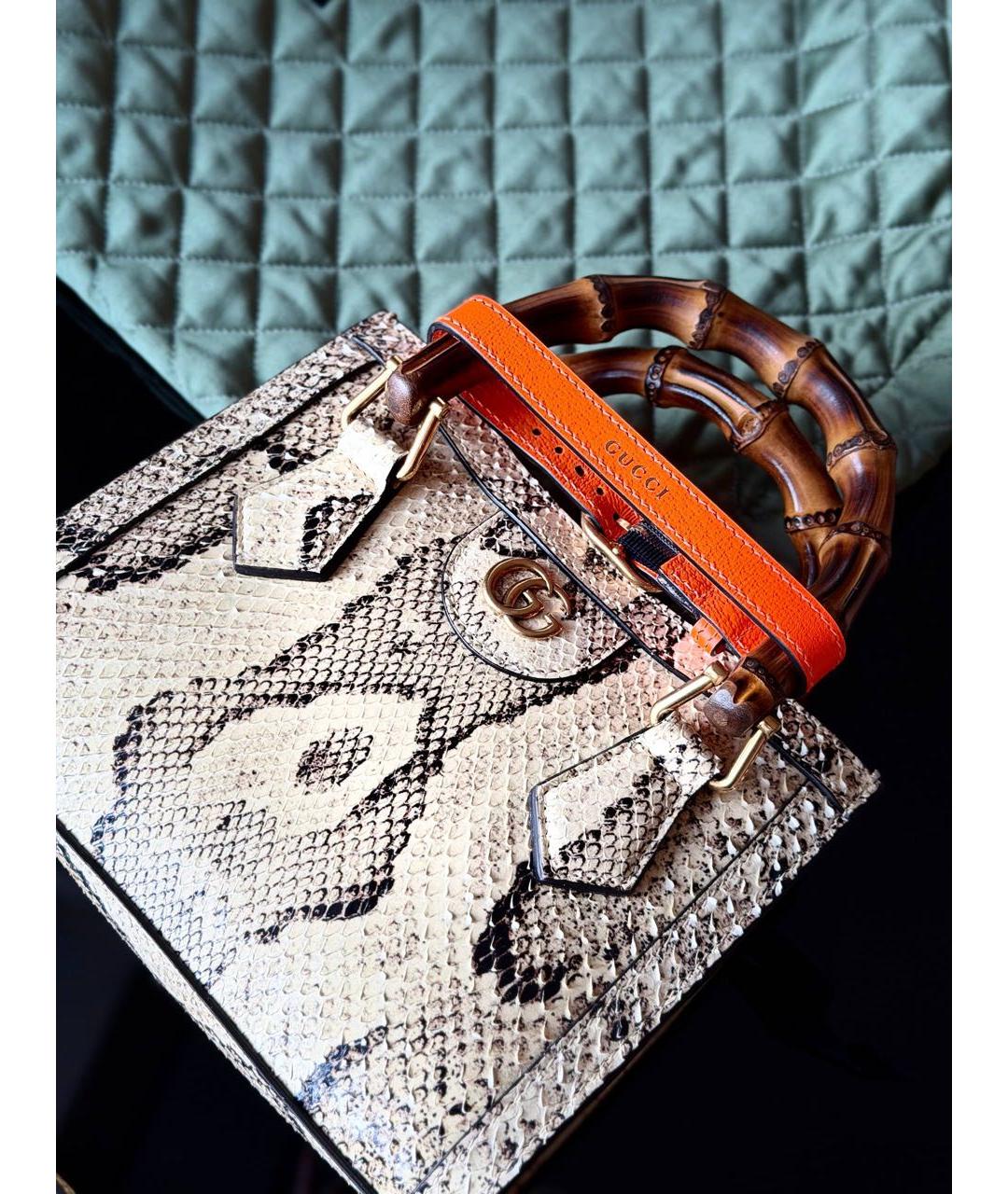 GUCCI Бежевая сумка с короткими ручками из экзотической кожи, фото 2