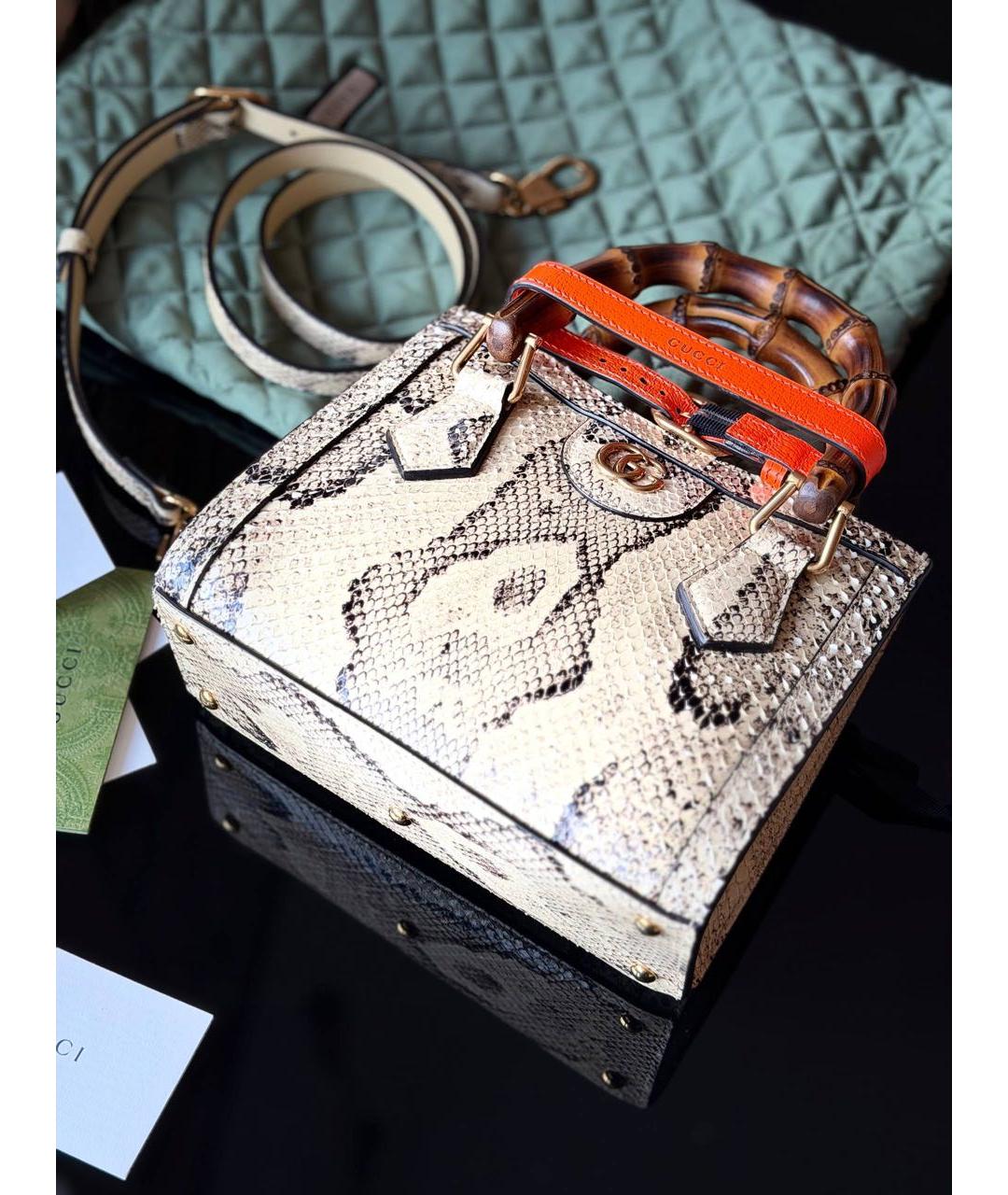 GUCCI Бежевая сумка с короткими ручками из экзотической кожи, фото 6