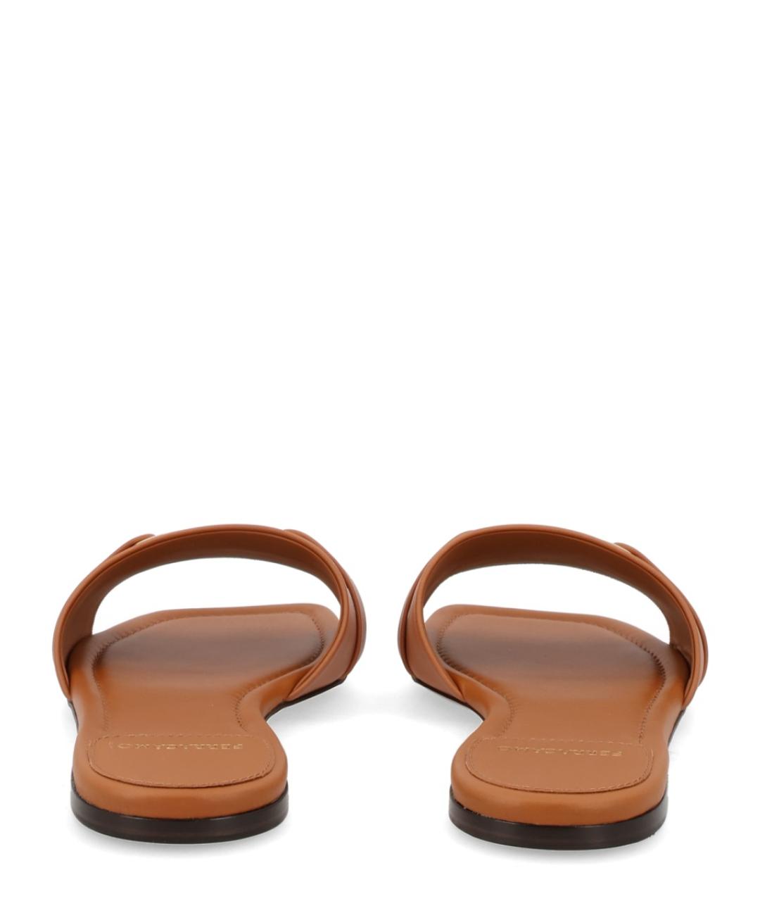 FERRAGAMO Коричневые кожаные шлепанцы, фото 4