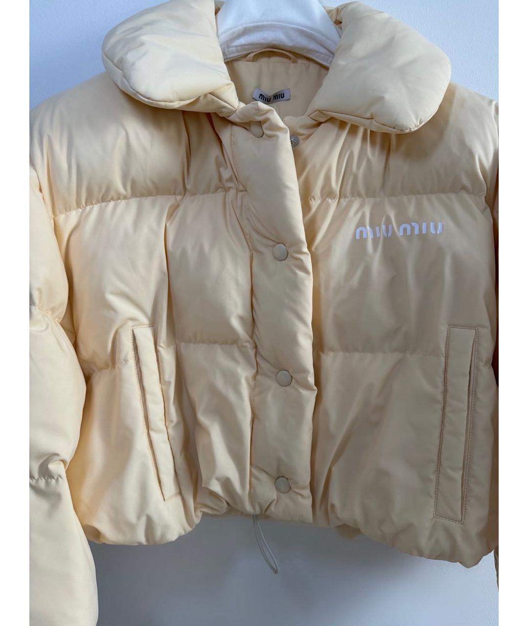 MIU MIU Желтый полиэстеровый пуховик, фото 3