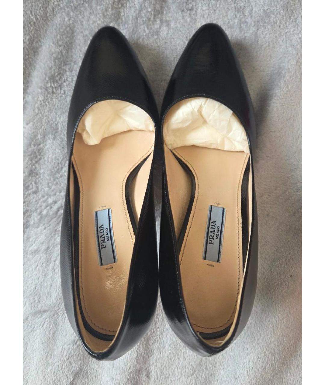 PRADA Черные туфли из лакированной кожи, фото 3