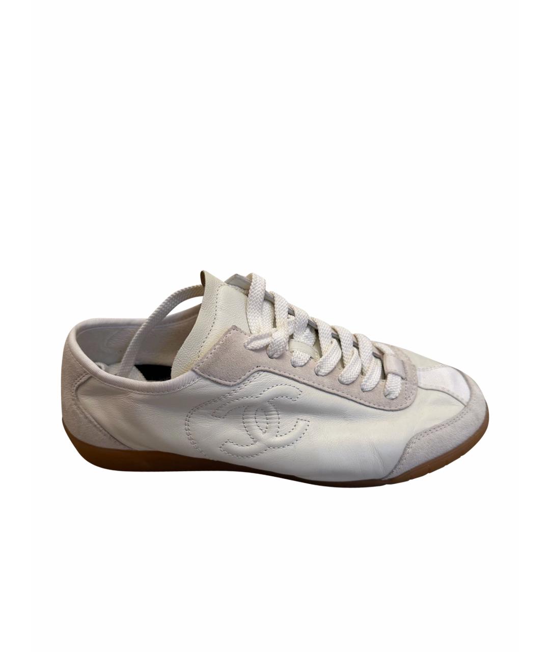 CHANEL Белые кожаные кроссовки, фото 1