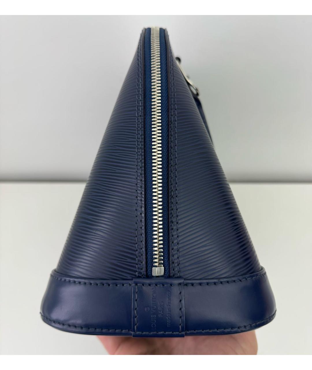 LOUIS VUITTON Темно-синяя кожаная сумка с короткими ручками, фото 5