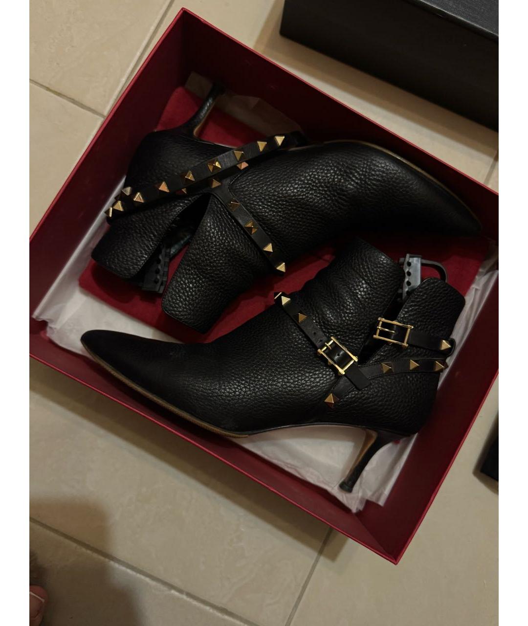 VALENTINO Черные кожаные ботильоны, фото 4