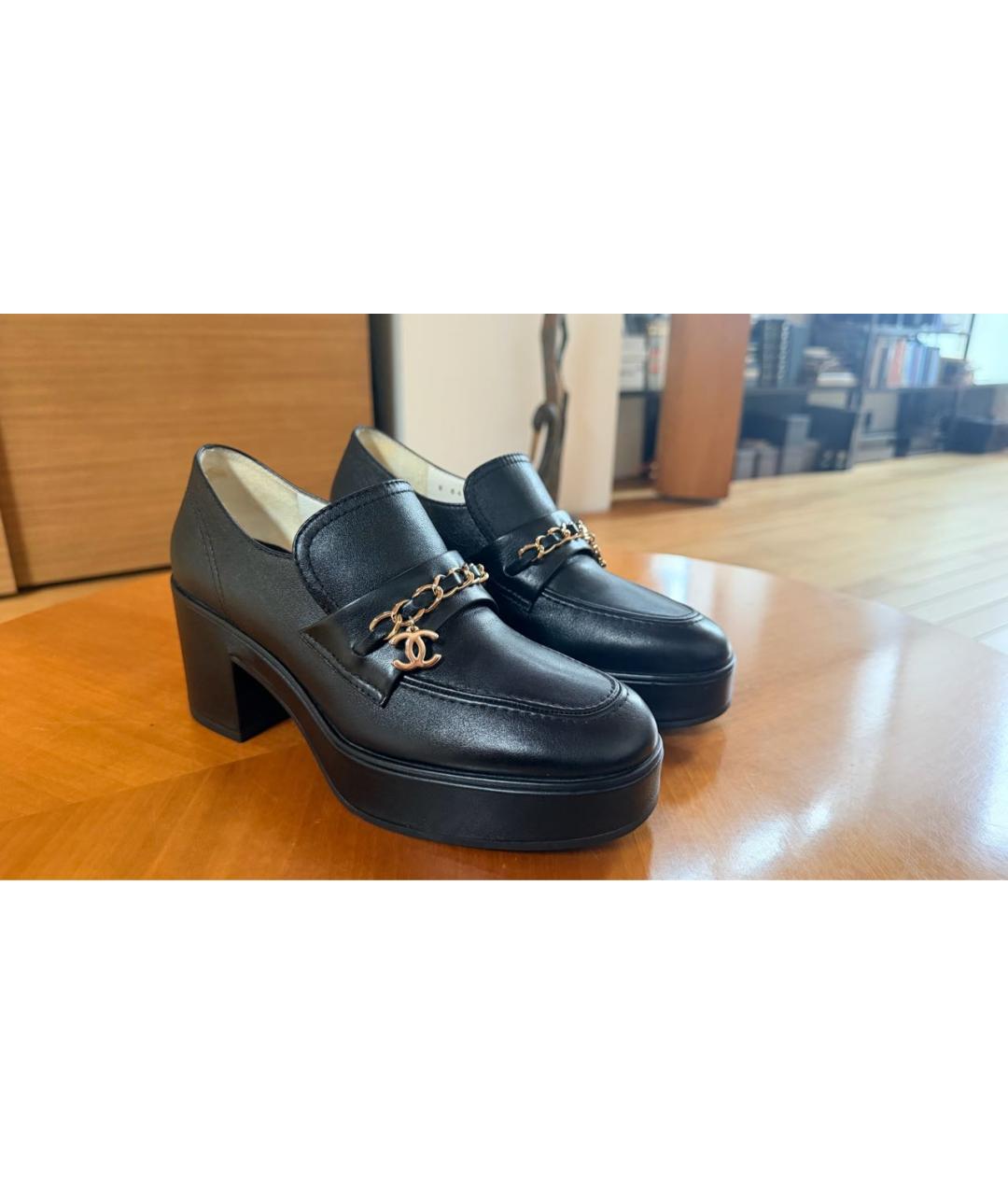 CHANEL Черные кожаные лоферы, фото 5