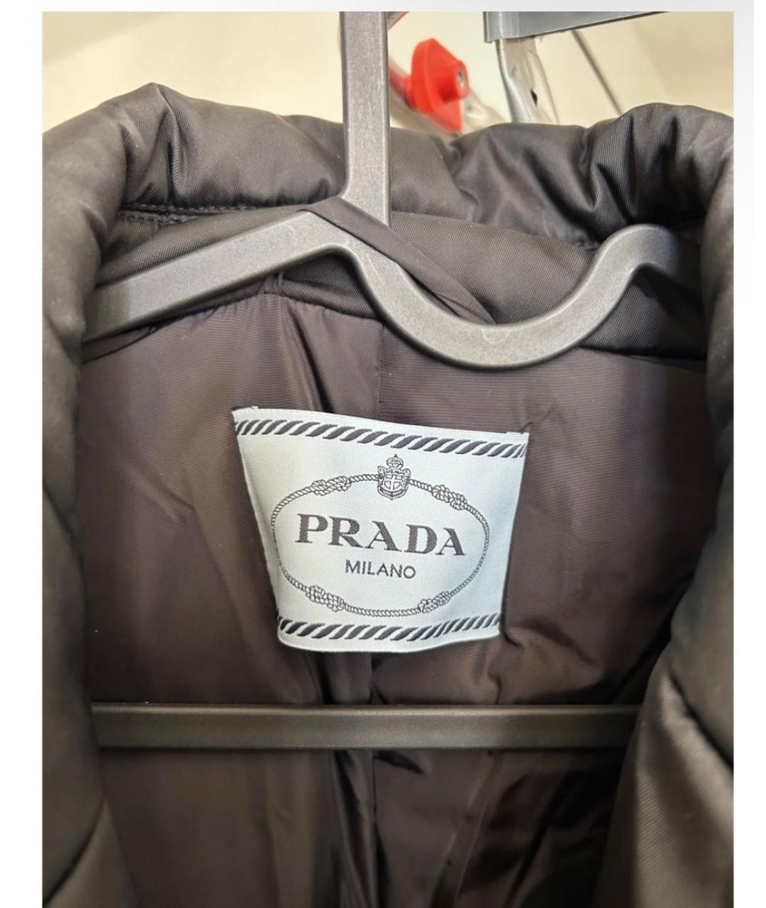 PRADA Черный полиэстеровый пуховик, фото 3