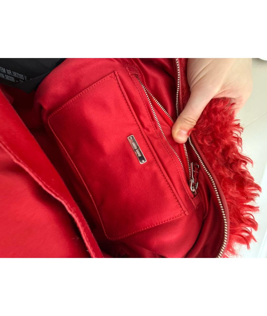 MIU MIU Красный меховой рюкзак, фото 4