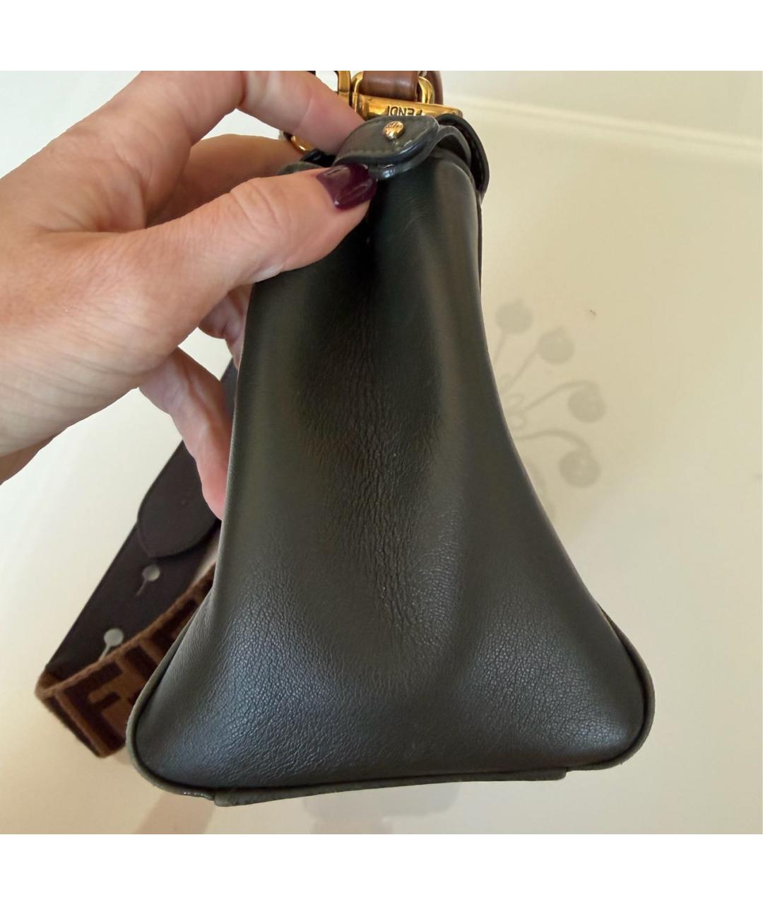 FENDI Зеленая кожаная сумка с короткими ручками, фото 6