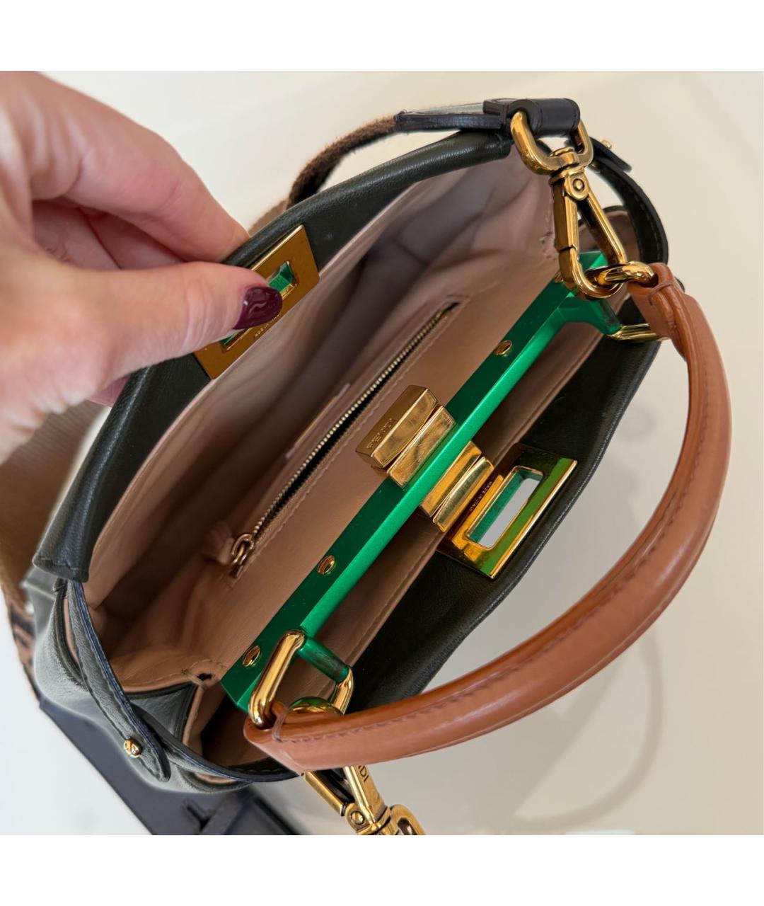 FENDI Зеленая кожаная сумка с короткими ручками, фото 3