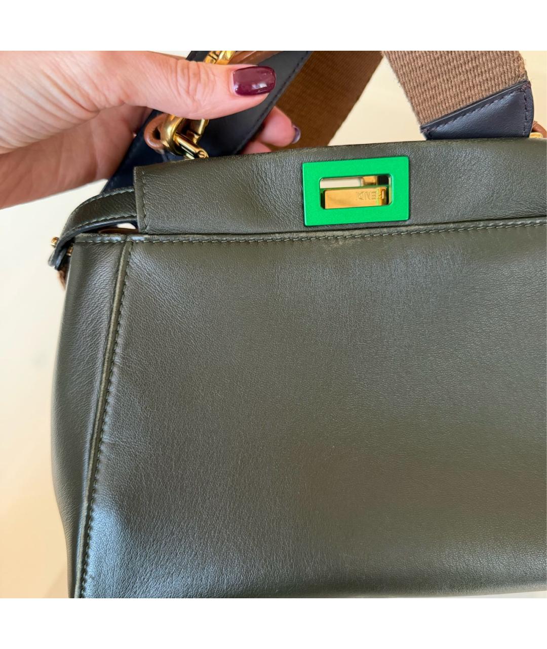 FENDI Зеленая кожаная сумка с короткими ручками, фото 5