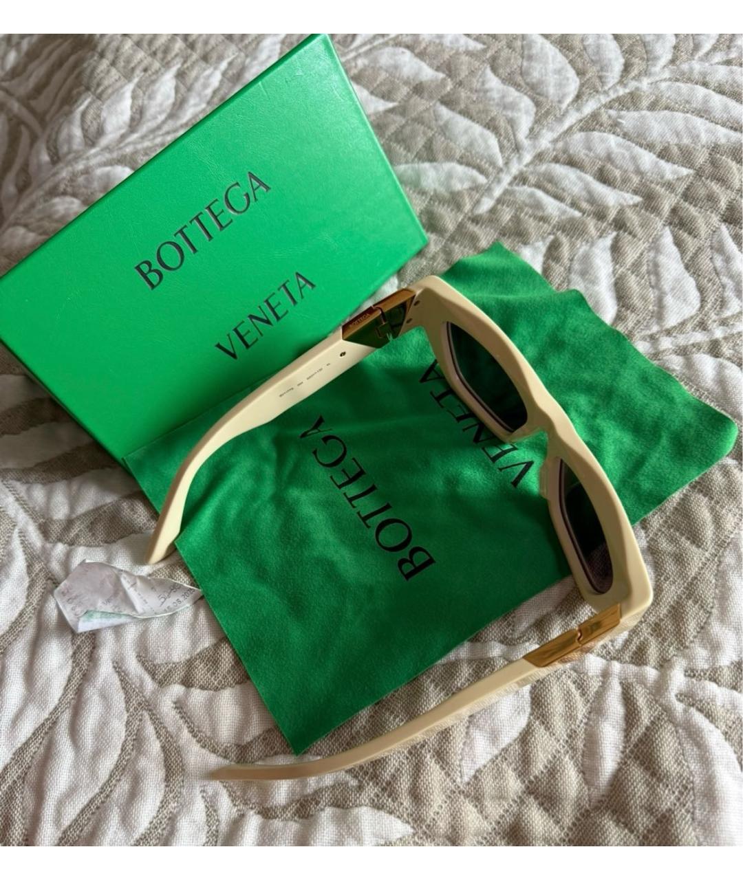 BOTTEGA VENETA Белые пластиковые солнцезащитные очки, фото 5