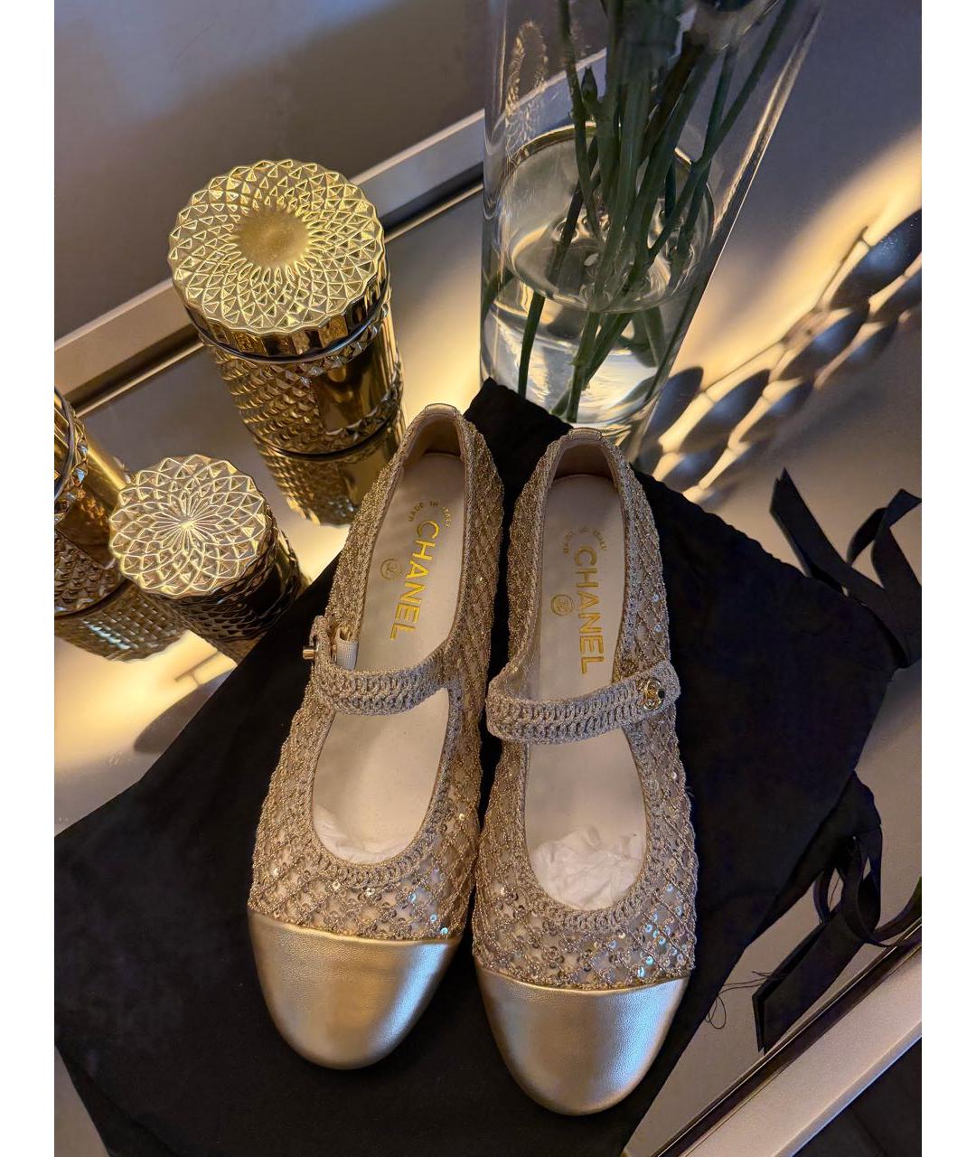 CHANEL Золотые балетки, фото 3