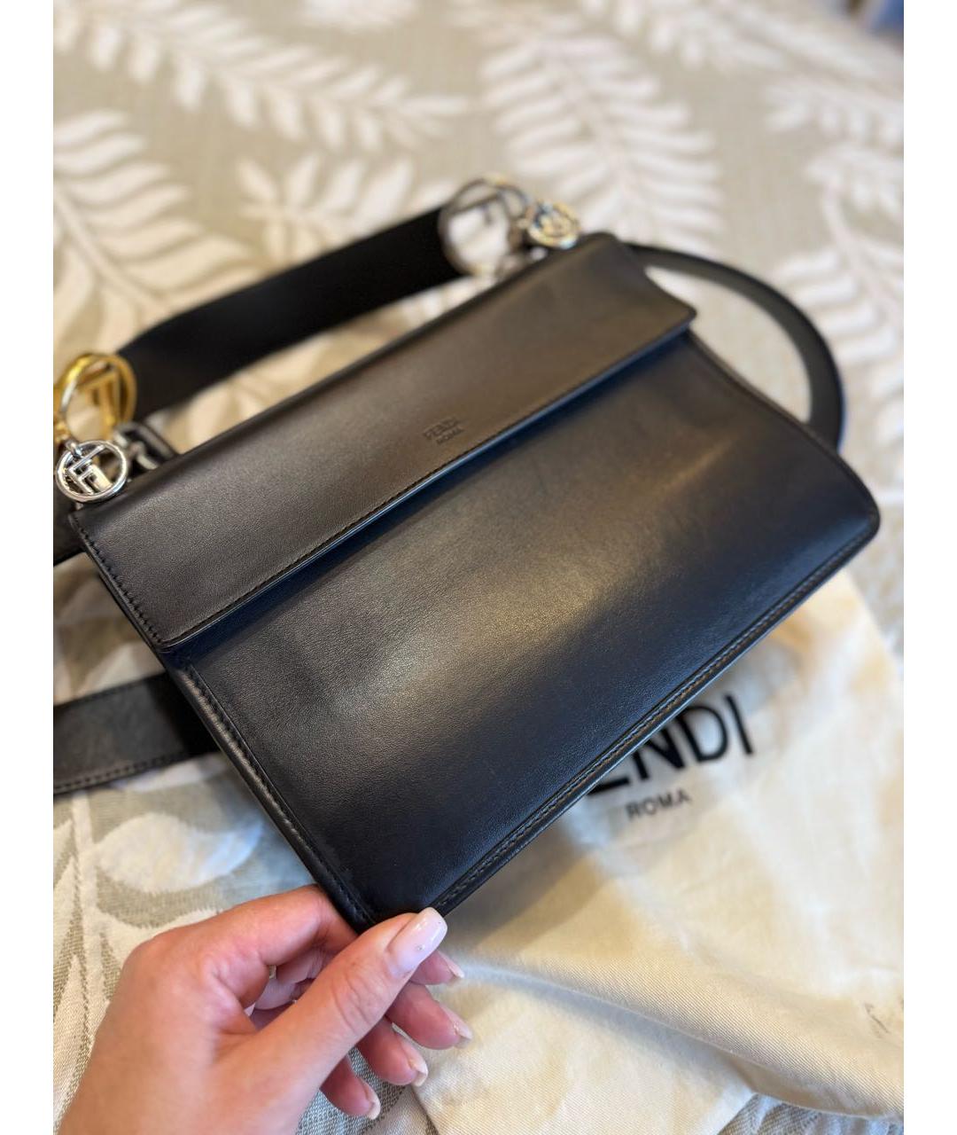 FENDI Черная кожаная сумка через плечо, фото 4