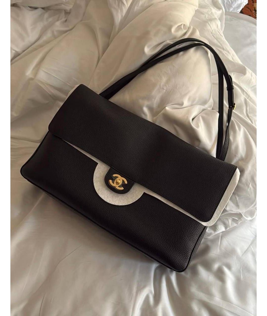 CHANEL Черная кожаная сумка через плечо, фото 3