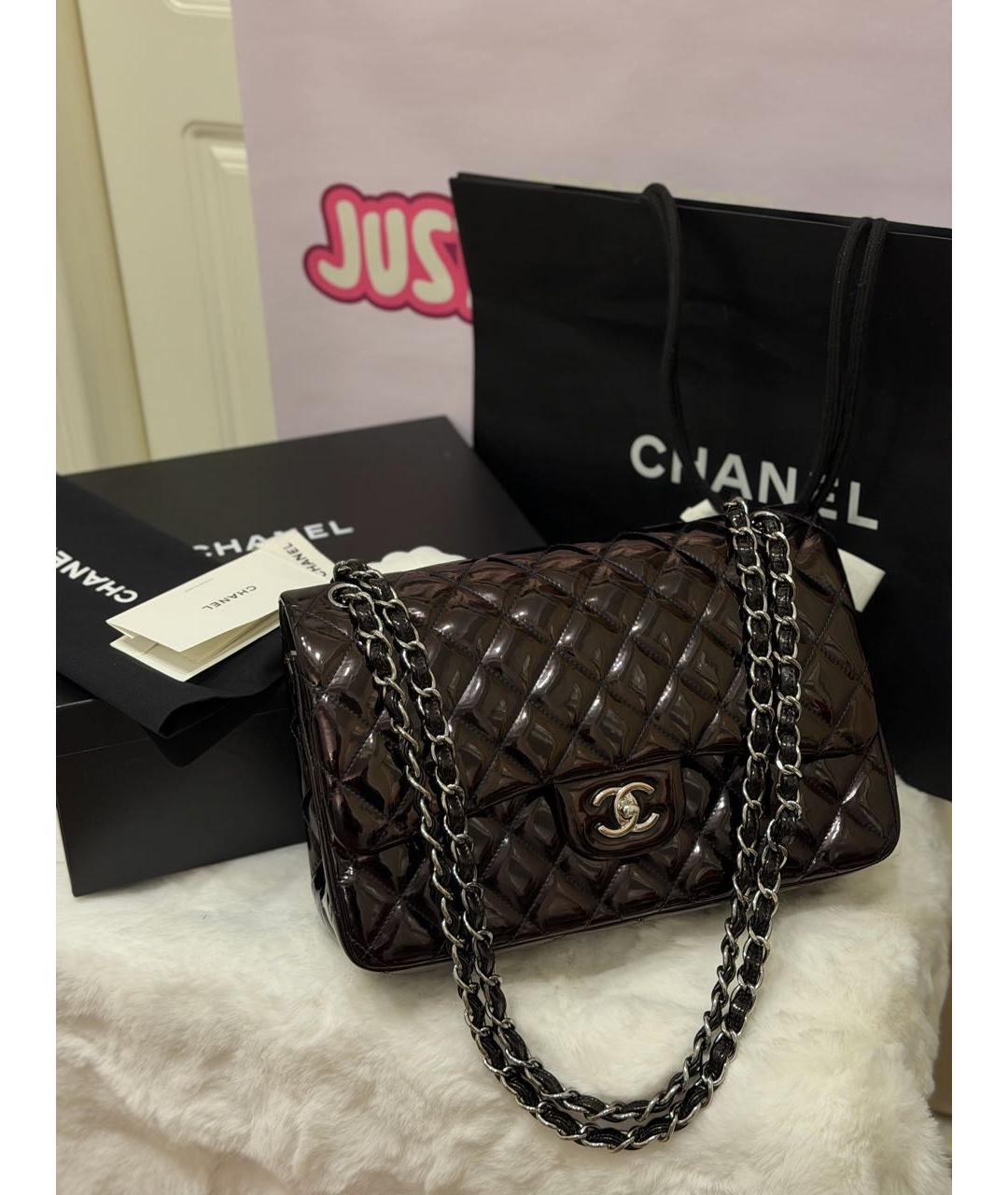 CHANEL Коричневая сумка через плечо из лакированной кожи, фото 3