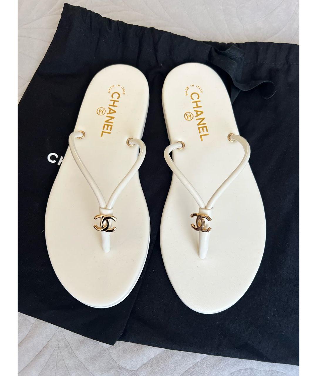 CHANEL Белые кожаные шлепанцы, фото 2
