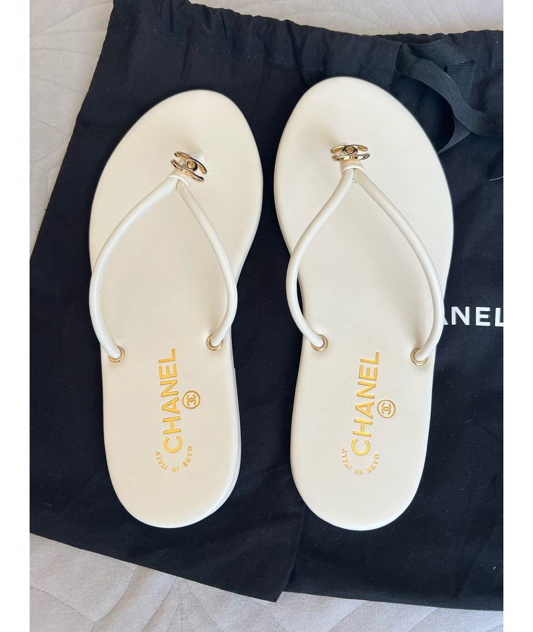 CHANEL Белые кожаные шлепанцы, фото 3
