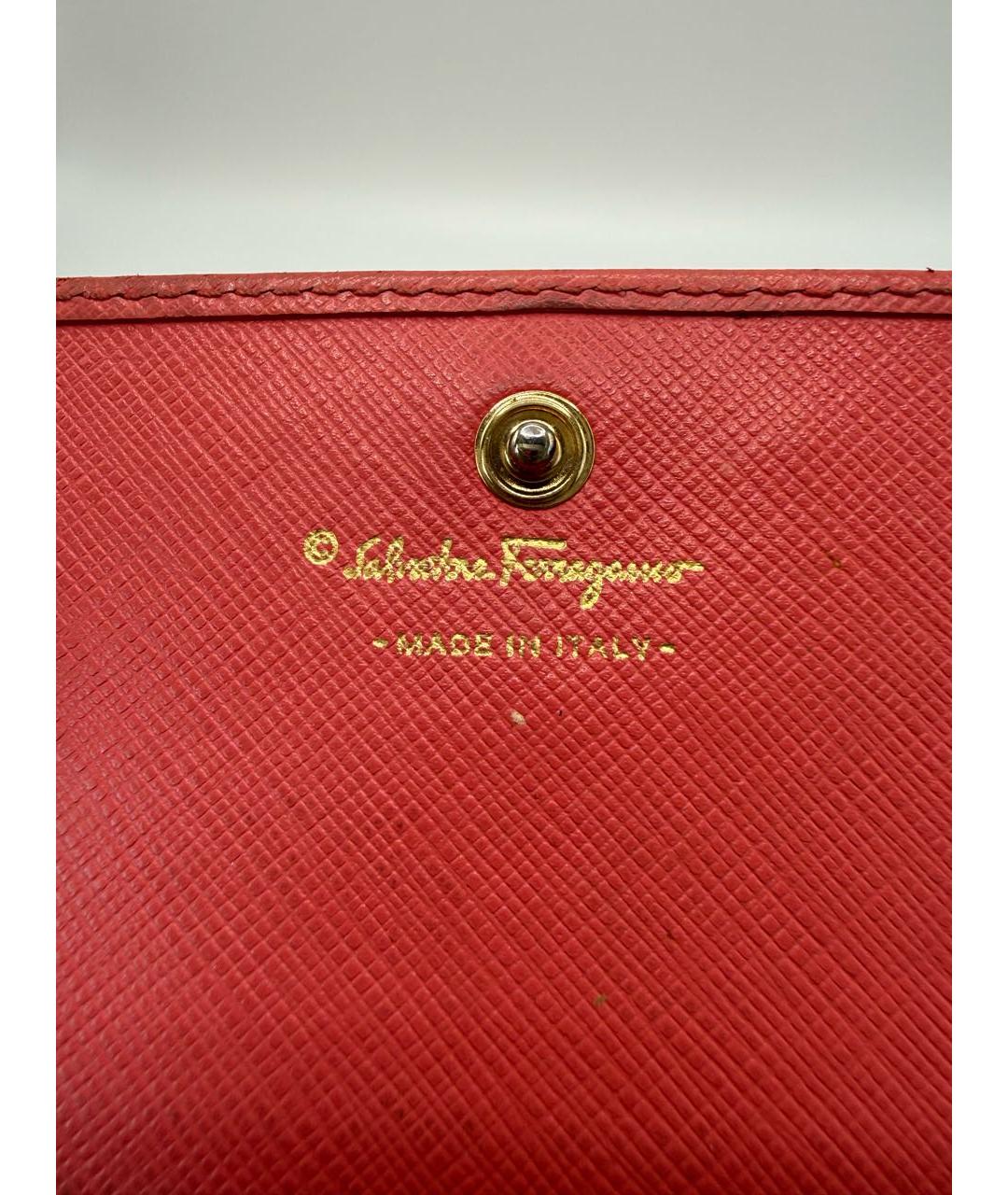FERRAGAMO Коралловый кожаный кошелек, фото 5