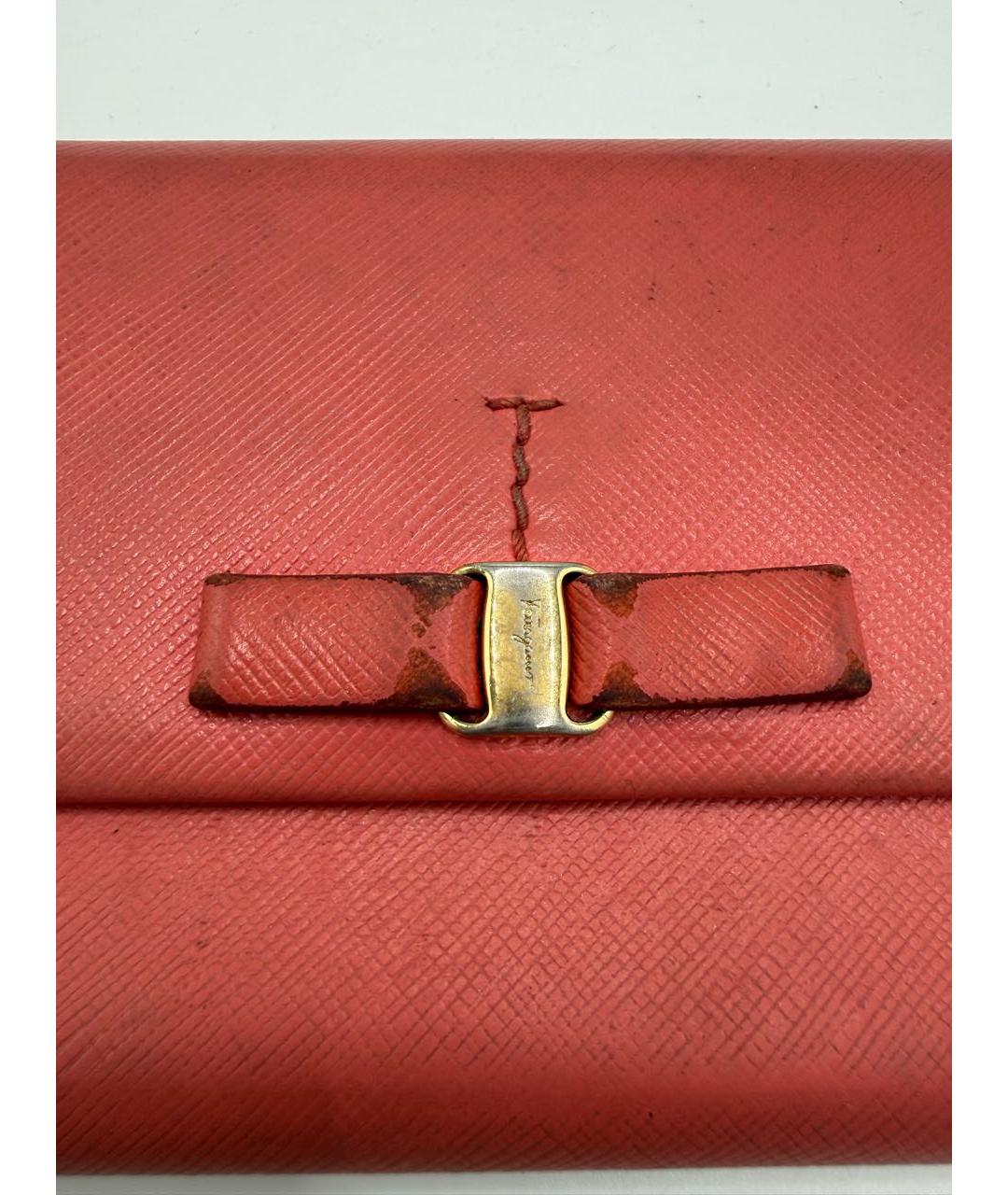 FERRAGAMO Коралловый кожаный кошелек, фото 3