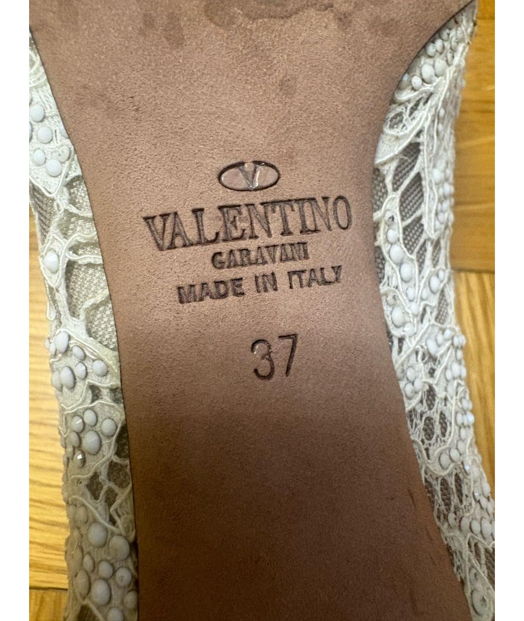 VALENTINO Белые текстильные свадебные туфли на низком каблуке, фото 5