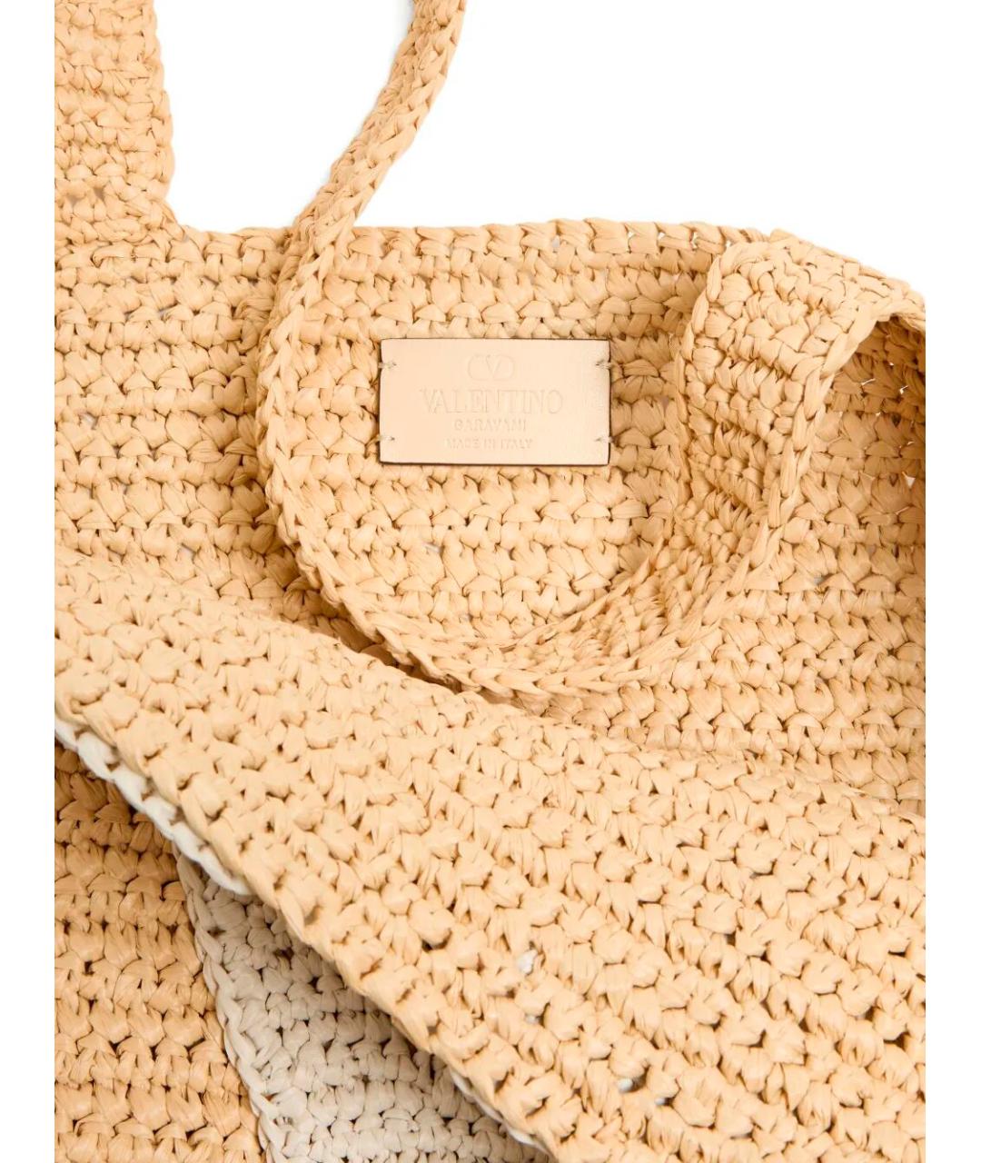 VALENTINO Бежевая пелетеная сумка тоут, фото 3