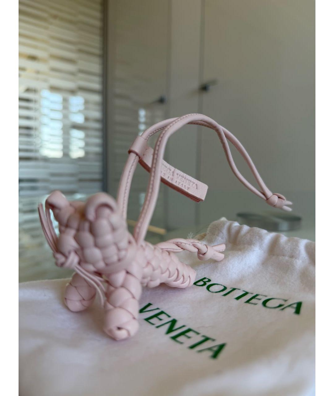 BOTTEGA VENETA Розовый брелок, фото 2