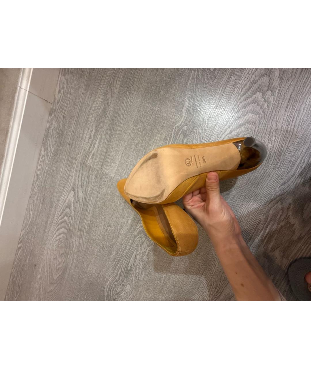 ALEXANDER MCQUEEN Горчичные нубуковые туфли, фото 5