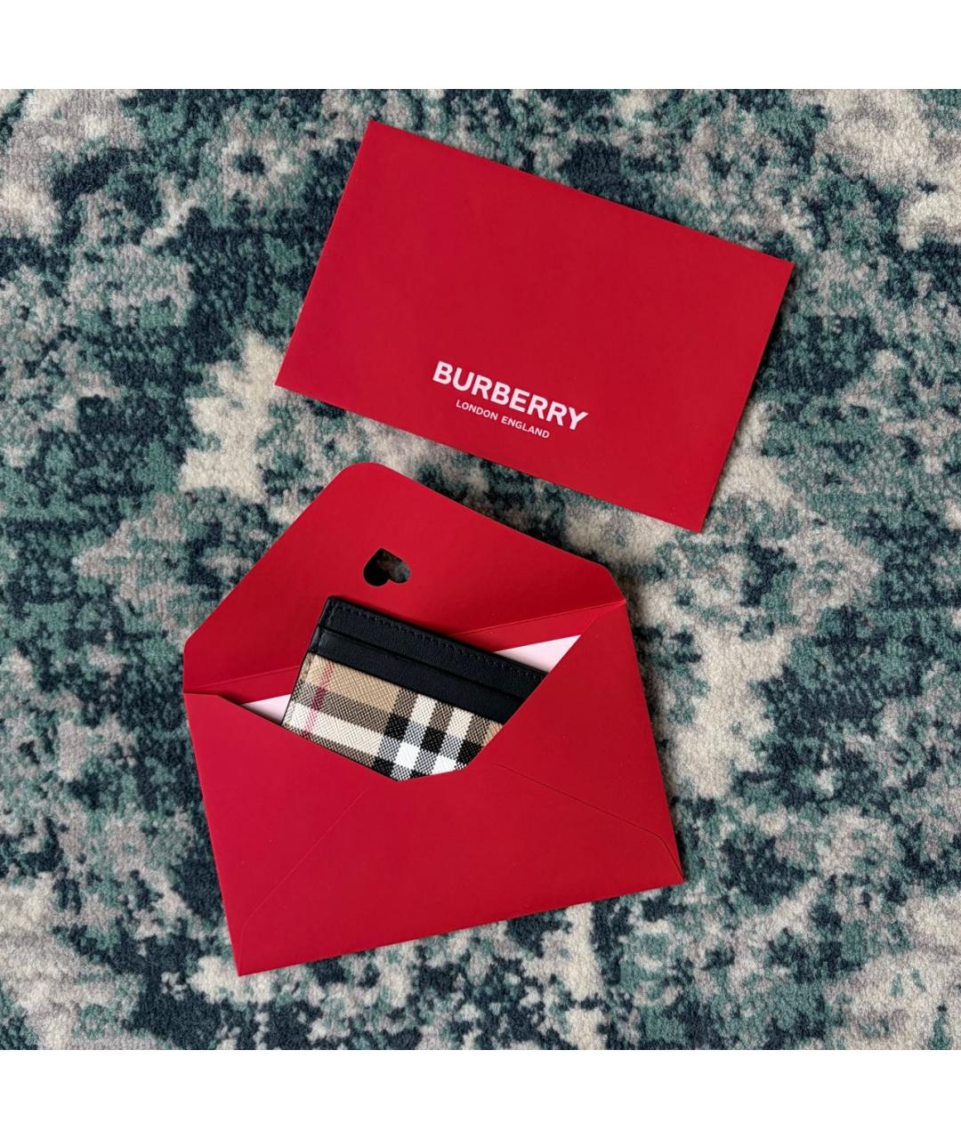 BURBERRY Бежевый кожаный кардхолдер, фото 6