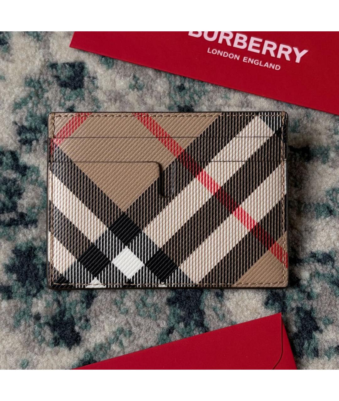BURBERRY Бежевый кожаный кардхолдер, фото 3