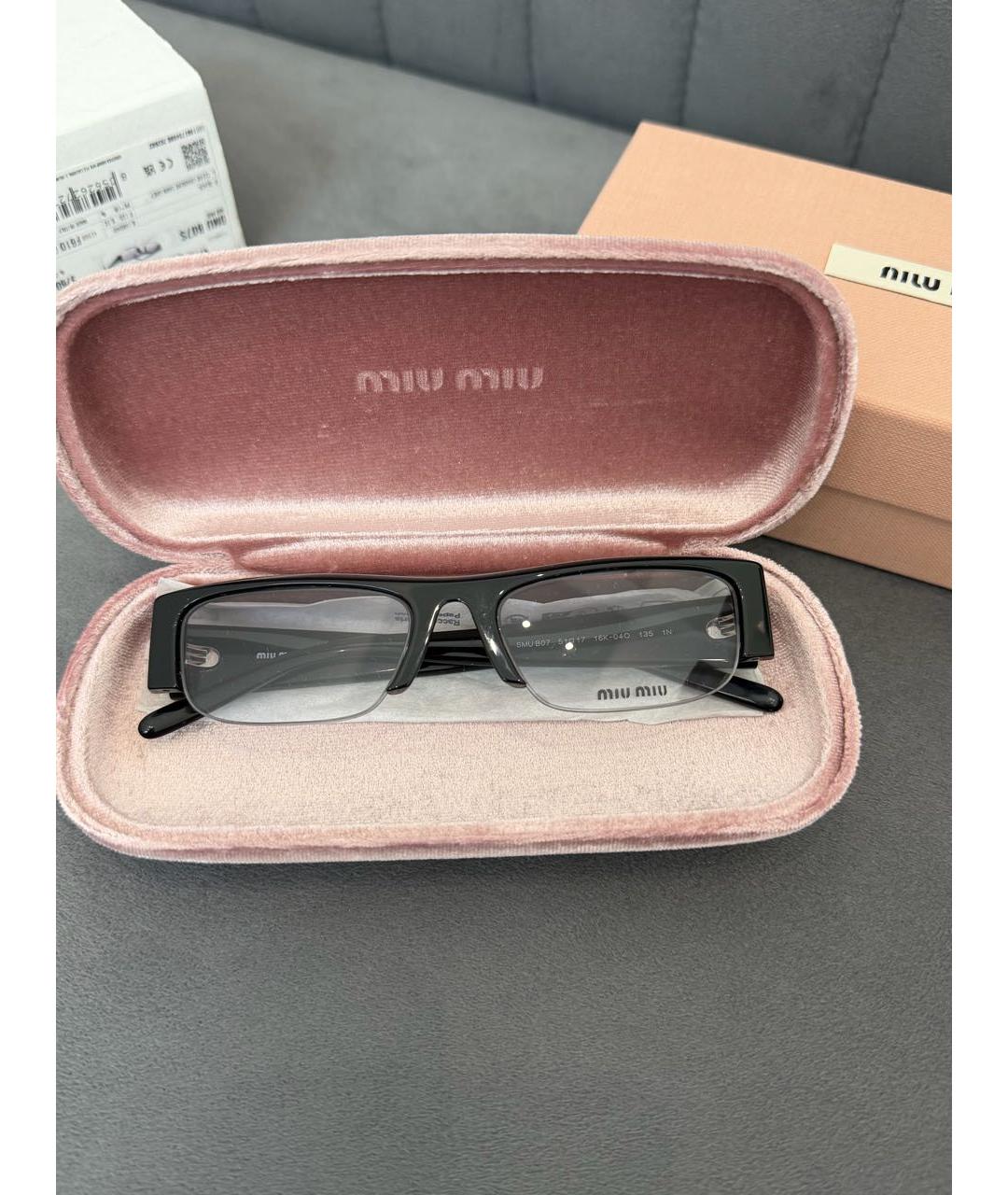 MIU MIU Черные пластиковые солнцезащитные очки, фото 2