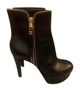 LOUIS VUITTON Высокие ботинки