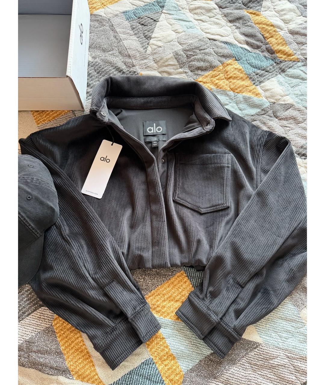 ALO YOGA Черная велюровая куртка, фото 2