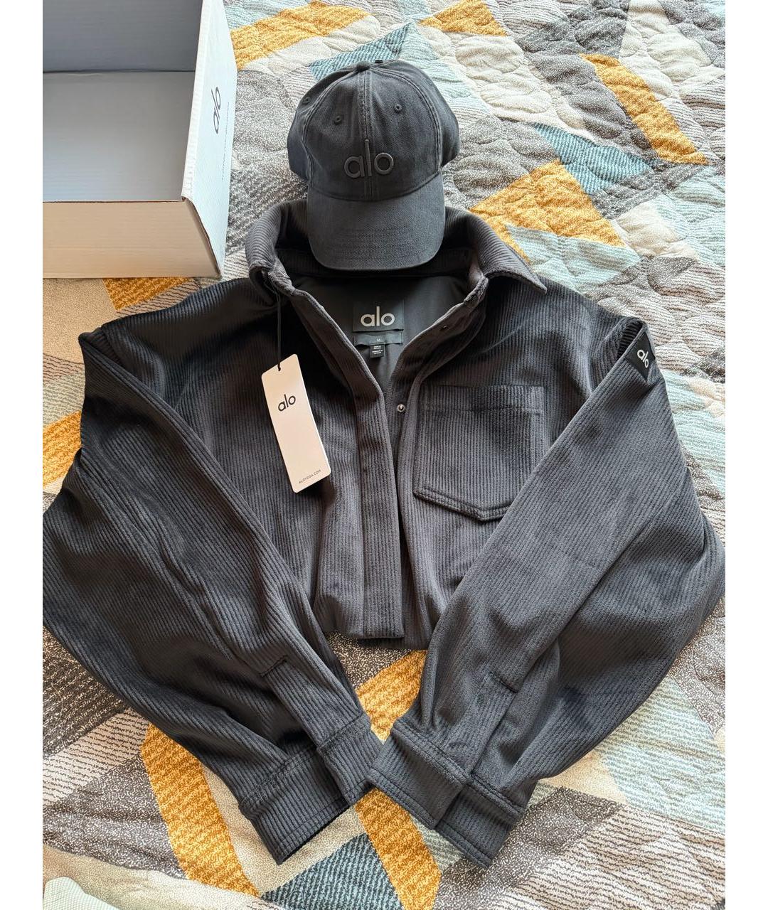 ALO YOGA Черная велюровая куртка, фото 5