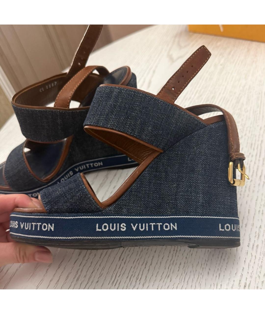 LOUIS VUITTON Темно-синие босоножки, фото 9