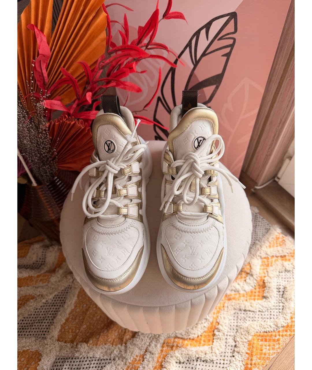 LOUIS VUITTON Белые кожаные кроссовки, фото 2
