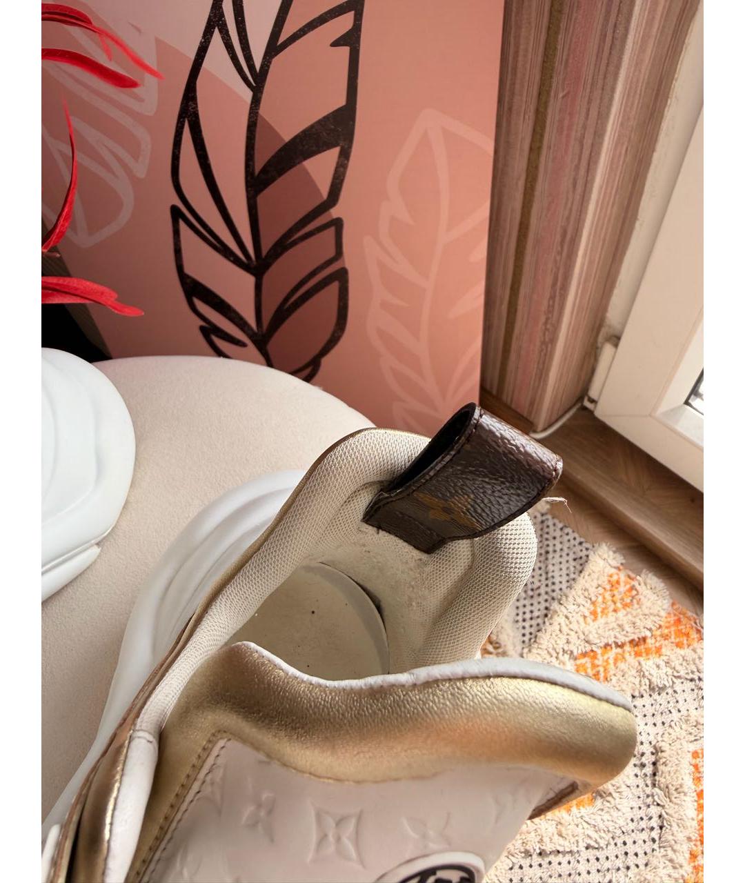 LOUIS VUITTON Белые кожаные кроссовки, фото 3