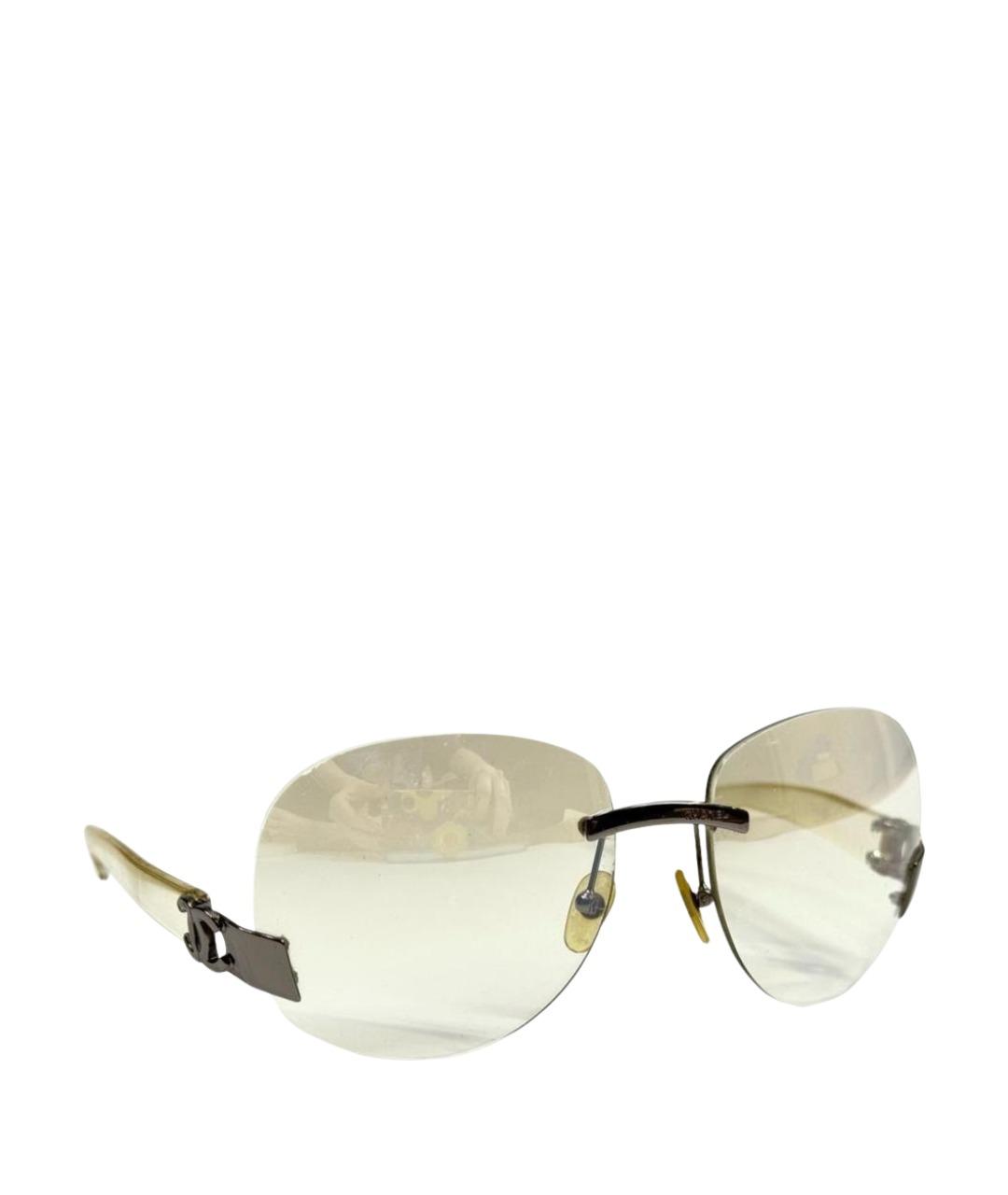 CHANEL Бежевые пластиковые солнцезащитные очки, фото 1