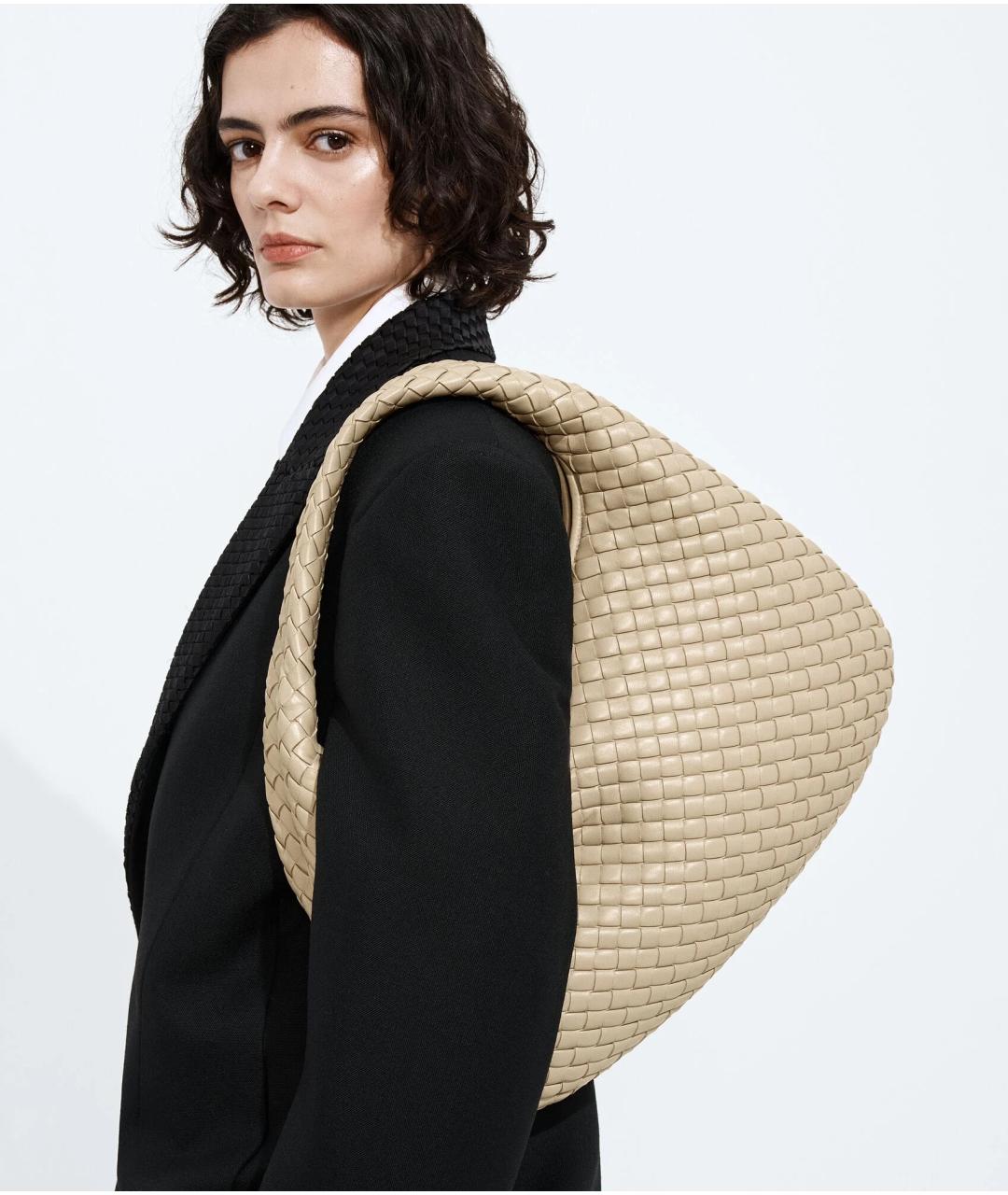 BOTTEGA VENETA Бежевая кожаная сумка через плечо, фото 3