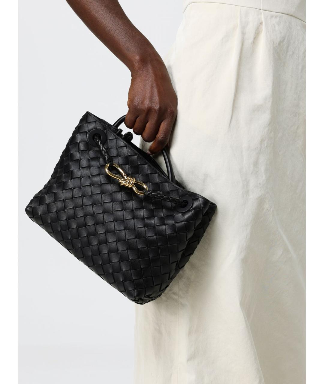 BOTTEGA VENETA Черная кожаная сумка с короткими ручками, фото 2