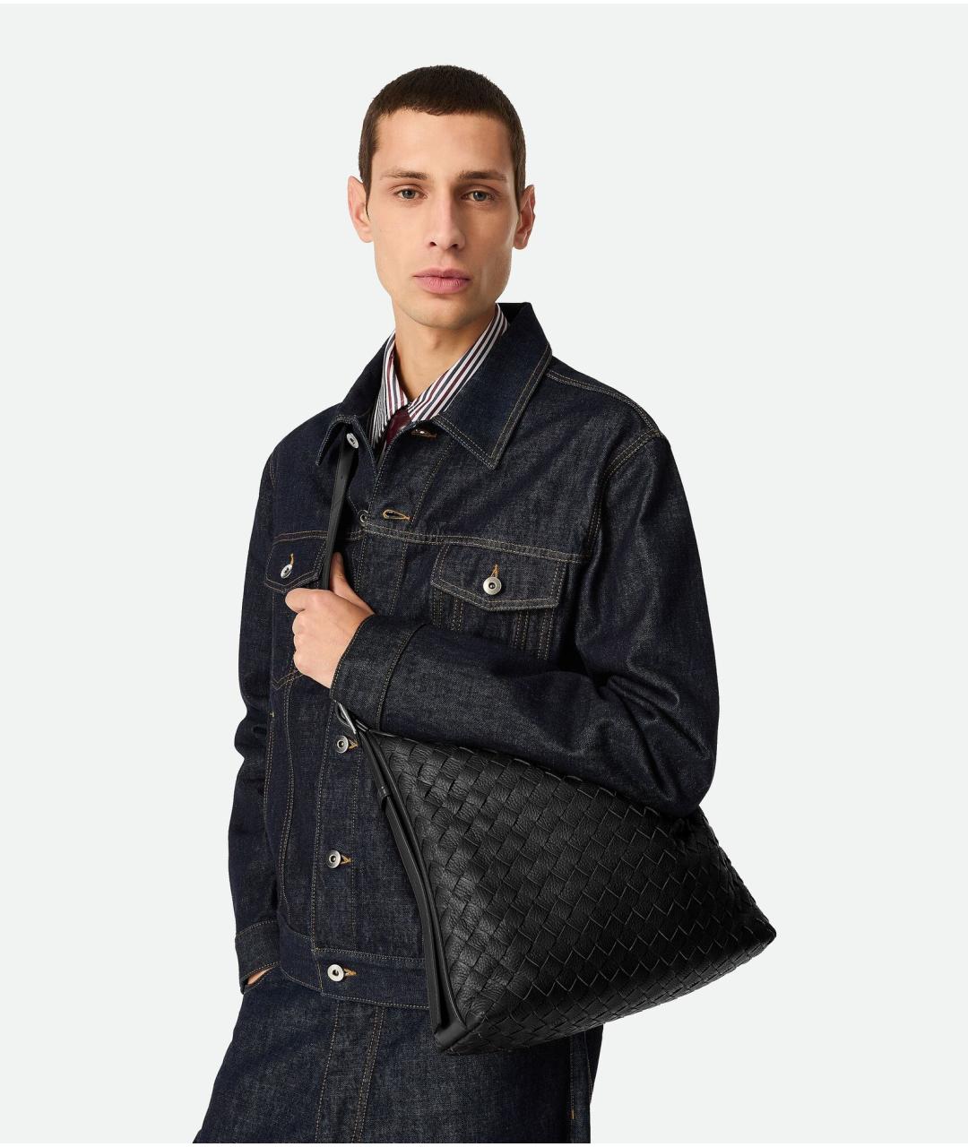 BOTTEGA VENETA Черная кожаная сумка на плечо, фото 3