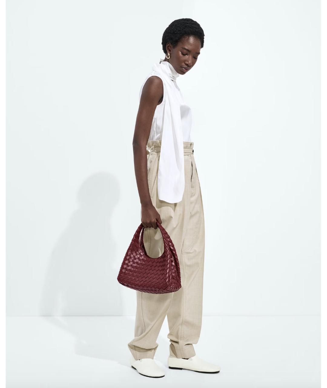 BOTTEGA VENETA Бордовая кожаная сумка с короткими ручками, фото 2