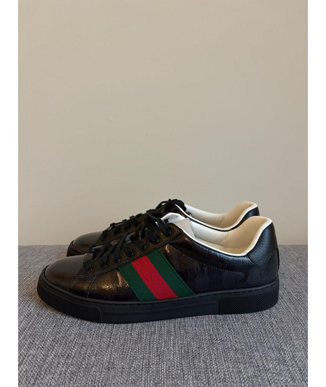 GUCCI Черные низкие кроссовки / кеды из лакированной кожи, фото 2