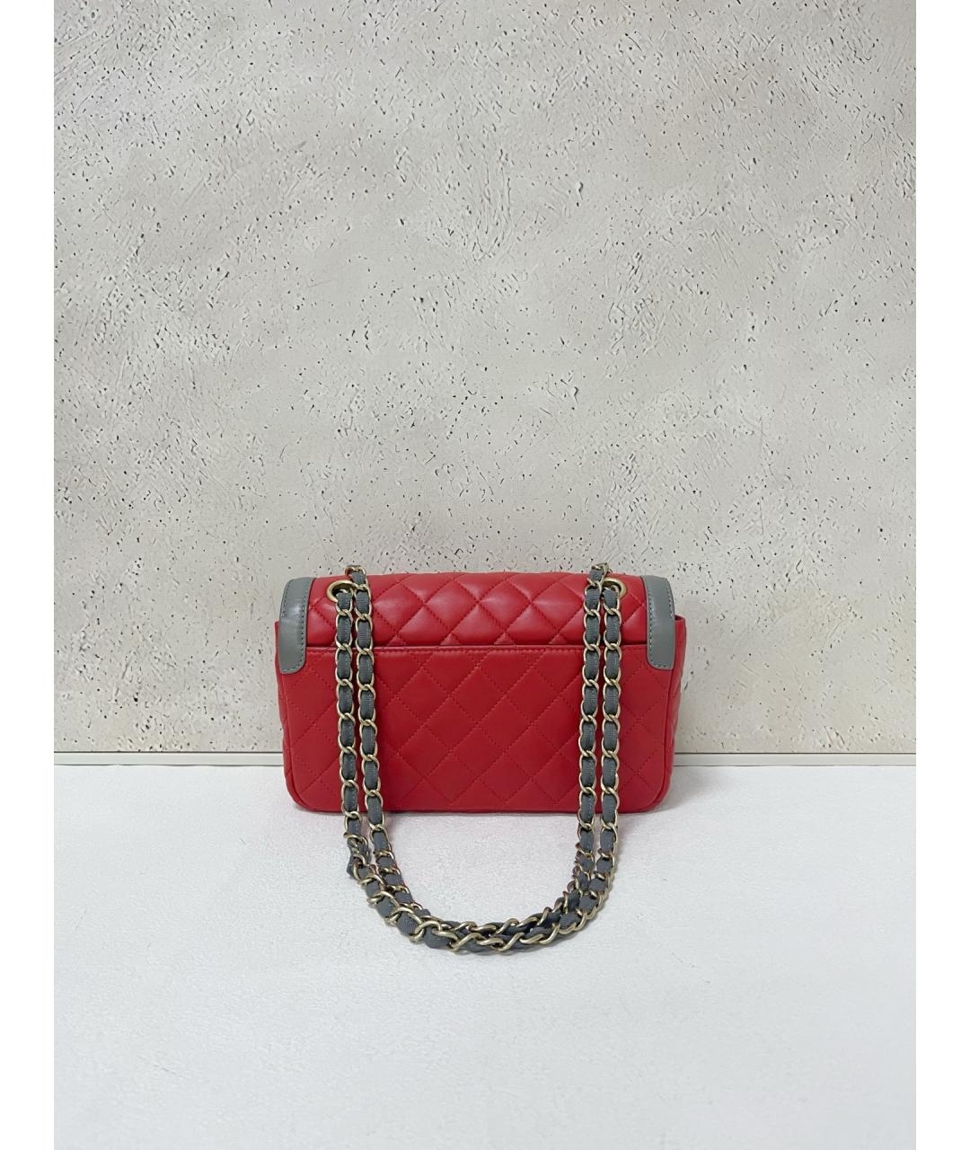 CHANEL Красная кожаная сумка через плечо, фото 2