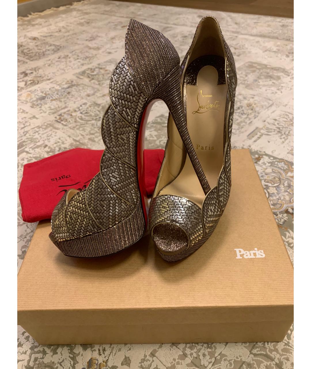 CHRISTIAN LOUBOUTIN Серебряные кожаные туфли, фото 5