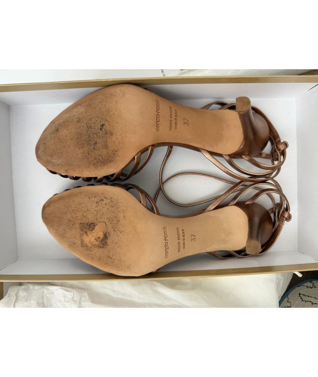 SERGIO ROSSI Золотые кожаные босоножки, фото 5