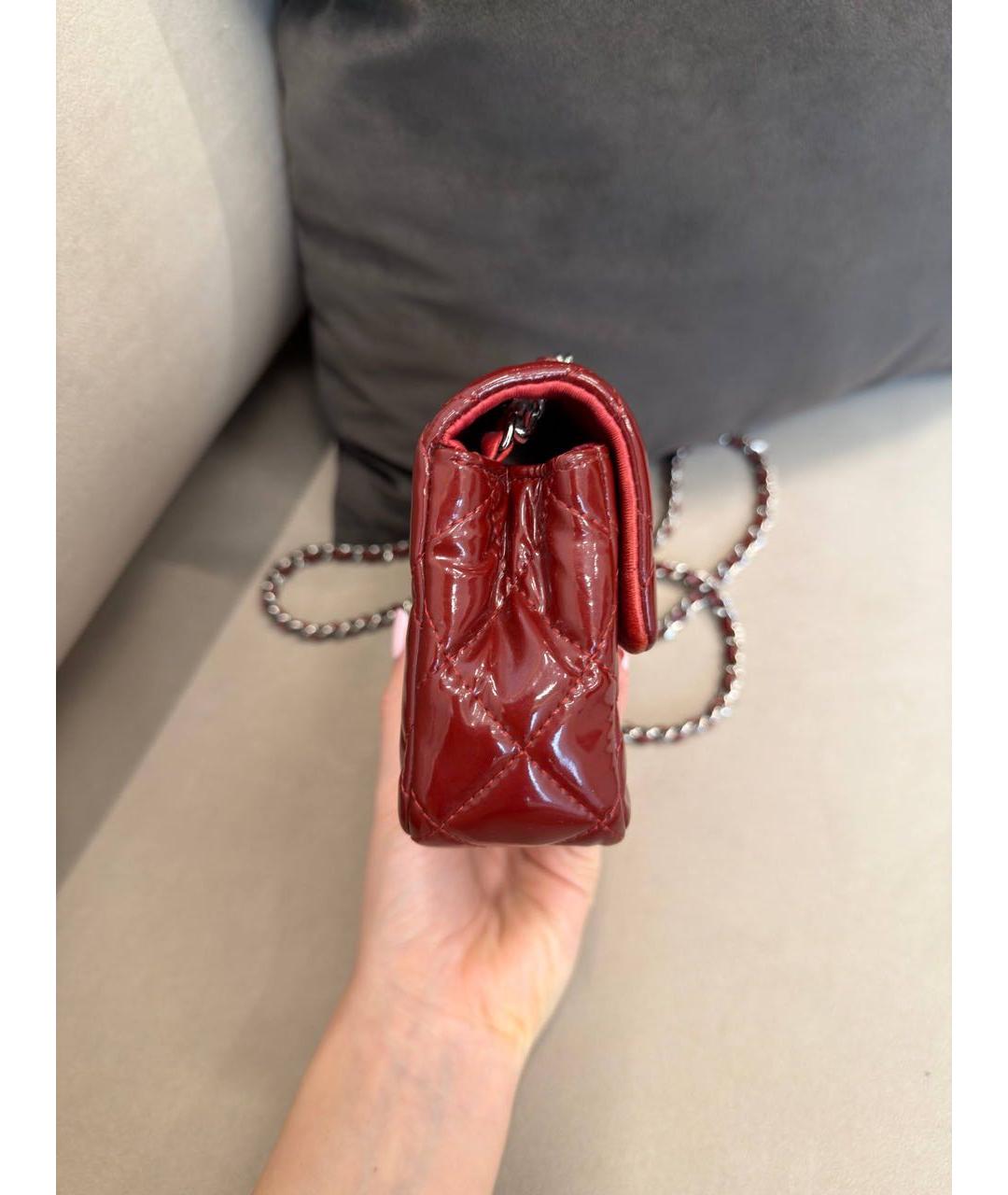 CHANEL Бордовая сумка через плечо из лакированной кожи, фото 4