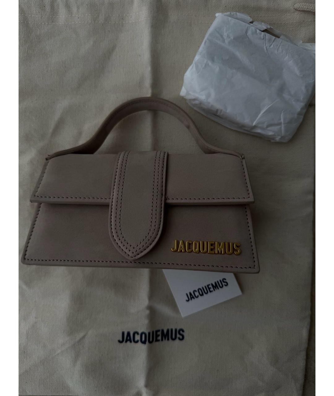 JACQUEMUS Бежевая замшевая сумка с короткими ручками, фото 3