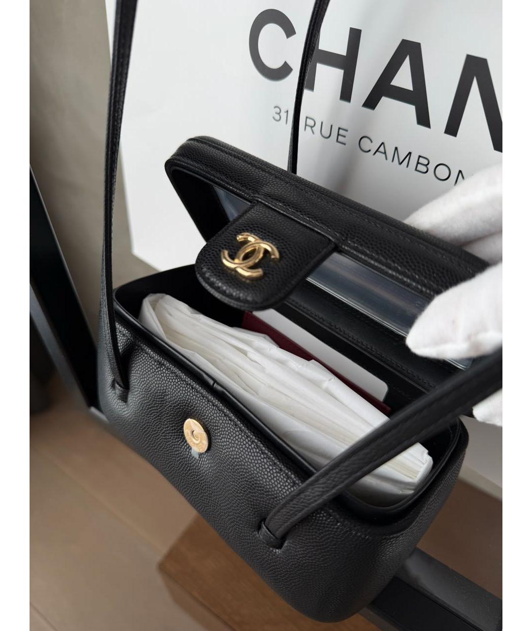 CHANEL Черная кожаная сумка с короткими ручками, фото 7